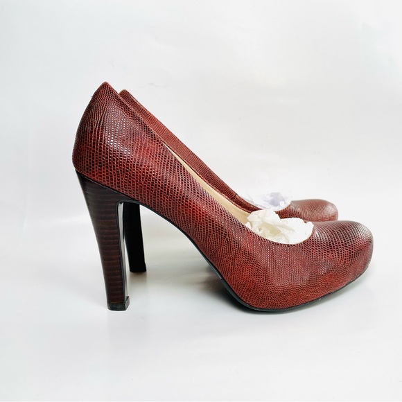 Franco Sarto Women's "Cicero" Snakeskin 4" Heeled Pumps Brown 6M US - Picture 2 of 13